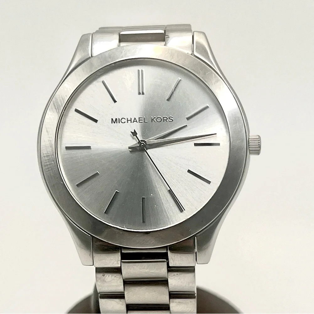 Michael Kors Runway Slim Watch Silver Unisex 40mm case 7" Wrist New Battery - Picture 2 of 10